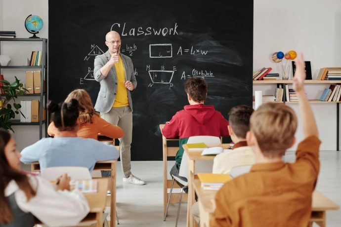 profesor dando clase